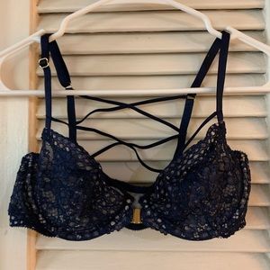 NWOT Victoria’s Secret Very Sexy Demi Unlined Bra